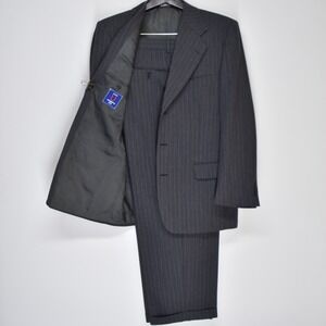 Emanuel Ungaro Uomo 38R 32W Gray Pinstripe 100% Wool Suit Notch Lapel